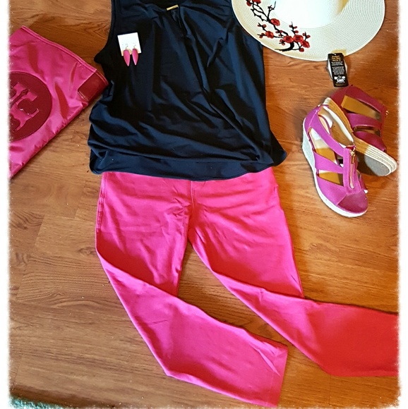 THE ORIGINAL 5 BUTTON STRETCH CAPRI - Picture 2 of 5